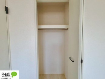 ���[�@���ꂼ��̂������Ɏ��[�X�y�[�X������̂Ńv���C�x�[�g�ȉו����g�߂ɒu�����Ƃ��ł��܂��B