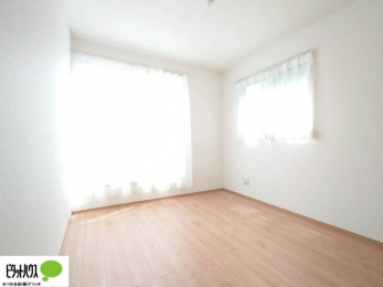 �q�������@�w�т̎��Ԃ��V�Ԏ��Ԃ���؂ɂł���q�ǂ������B�Ƌ�̔z�u�����₷���V���v���Ȑ݌v�ŁA�������K�Ɏg���܂��B
