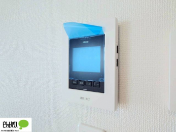 ���̑��@������Ԃ����S��TV���j�^�[�t���C���^�[�z��