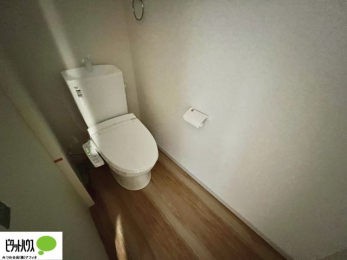 �g�C���@1�E2�K�E�H�V�����b�g�g�C�������B