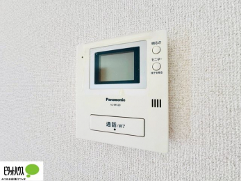 ���̑��@������Ԃ����S��TV���j�^�[�t���C���^�[�z��