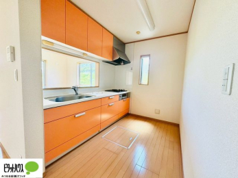 �L�b�`���@�����̂��������y�����Ȃ閾�邭�L�X�Ƃ����L�b�`��