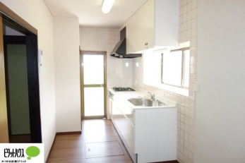 �L�b�`���@�����̂��������y�����Ȃ閾�邭�L�X�Ƃ����L�b�`��