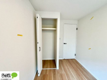 ���[�@���ꂼ��̂������Ɏ��[�X�y�[�X������̂Ńv���C�x�[�g�ȉו����g�߂ɒu�����Ƃ��ł��܂��B