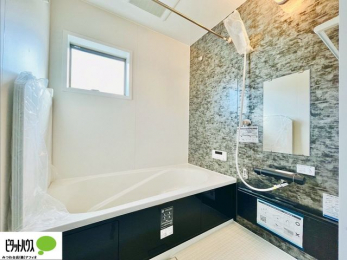 �����@�{�H��ʐ^�@�����̔�������Ă���闁���͍L�X�������B�x���͂��q�l�ƈꏏ�ɗV�тȂ������܂��ˁB