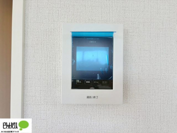 ���ӊ��@������Ԃ����S��TV���j�^�[�t���C���^�[�z��