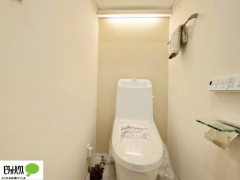 �g�C���@�E�H�V�����b�g�g�C�������B