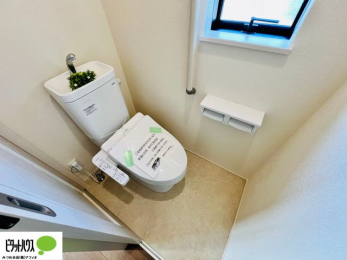 �g�C���@�{�H��ʐ^�@1�E2�K�E�H�V�����b�g�g�C�������B