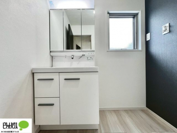 ���ʑ�E���ʏ��@�{�H��ʐ^�F���ʎ��ɏ���������A�J�r�\�h�ɂ��B�傫�ȋ��Ō��₷�����ʉ��ϑ�ł�