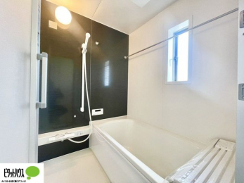 �����@�{�H��ʐ^�F1���̔�����������x���̓��͂��q�l�Ƃ̃R�~���j�P�[�V�����̏�Ƃ���