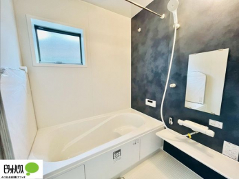 �����@�{�H��ʐ^�F1���̔�����������x���̓��͂��q�l�Ƃ̃R�~���j�P�[�V�����̏�Ƃ���