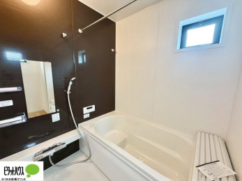 �����@�{�H��ʐ^�F1���̔�����������x���̓��͂��q�l�Ƃ̃R�~���j�P�[�V�����̏�Ƃ���