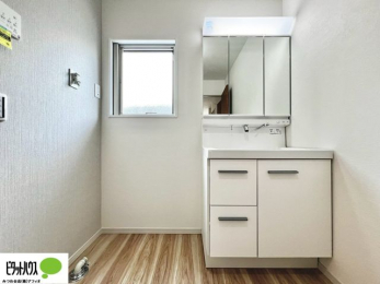 ���ʑ�E���ʏ��@�{�H��ʐ^�@�g���₷���V���v���Ȑ��ʉ��ϑ�B�����̎x�x�͂�������n�܂�܂��B