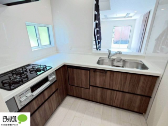�L�b�`���@�V�z�Ȃ�ł͂̃s�J�s�J�̃L�b�`���͖����̂��������y�������Ă���܂��ˁB