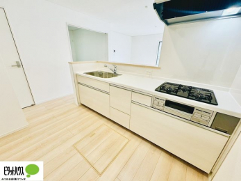 �L�b�`���@�{�H��ʐ^�@�Ƒ��Ƃ��b���Ȃ���y���������ł���J�E���^�[�L�b�`��