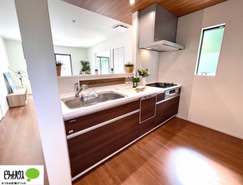 �L�b�`���@�{�H��ʐ^�F�V�z�Ȃ�ł͂̃s�J�s�J�̃L�b�`���͖����̂��������y�������Ă���܂��ˁB