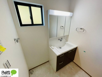 ���ʑ�E���ʏ��@�{�H��ʐ^�F���ʎ��ɏ���������A�J�r�\�h�ɂ��B�傫�ȋ��Ō��₷�����ʉ��ϑ�ł�