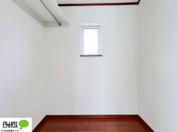 �o���R�j�[�@�����Ղ���[�ł����������ꂢ�ɕЕt���܂��B