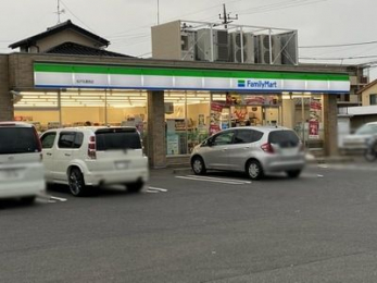 ���ӊ��@�t�@�~���[�}�[�g���ˌ܍����X �k��3���B 240m