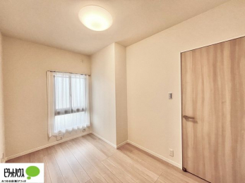 �q�������@�傫�ȑ����疾�邢�z�˂�������܂��B