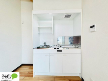 �L�b�`���@�V�z�Ȃ�ł͂̃s�J�s�J�̃L�b�`���͖����̂��������y�������Ă���܂��ˁB