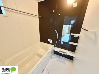 �����@�{�H��ʐ^�F1���̔�����������x���̓��͂��q�l�Ƃ̃R�~���j�P�[�V�����̏�Ƃ���