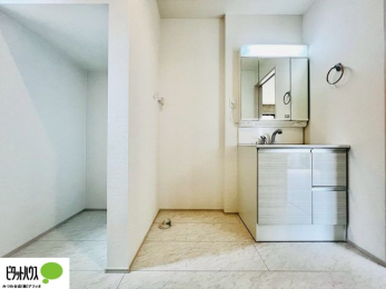 ���ʑ�E���ʏ��@�{�H��ʐ^�@�O�ʋ��̗���A�V���N���ȂǑ������[��������A�L�X�Ƃ������ʉ��ϑ�ł��B