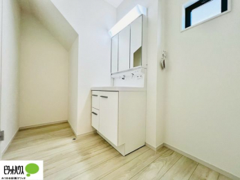���ʑ�E���ʏ��@�{�H��ʐ^�F�V�����[�t���O�ʋ����ʑ�B�֗��Ȏ��[�I�Ń^�I���⏬�����X�b�L���B