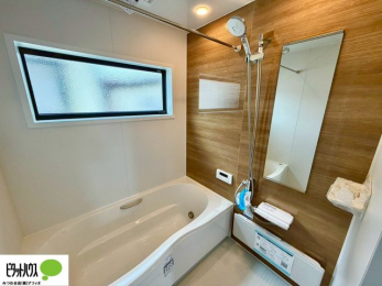 �����@�{�H��ʐ^�F1���̔�����������x���̓��͂��q�l�Ƃ̃R�~���j�P�[�V�����̏�Ƃ���