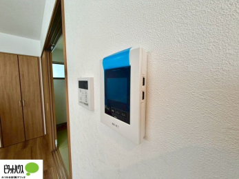 ���̑��@�{�H��ʐ^�F������Ԃ����S��TV���j�^�[�t���C���^�[�z��