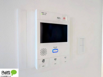 ���̑��@������Ԃ����S��TV���j�^�[�t���C���^�[�z��