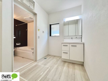 ���ʑ�E���ʏ��@�{�H��ʐ^�@�g���₷���V���v���Ȑ��ʉ��ϑ�B�����̎x�x�͂�������n�܂�܂��B