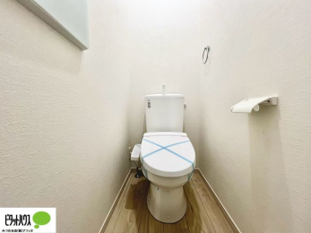 �g�C���@�{�H��ʐ^�@1�E2�K�E�H�V�����b�g�g�C�������B