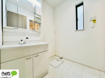 ���ʑ�E���ʏ��@�{�H��ʐ^�@�g���₷���V���v���Ȑ��ʉ��ϑ�B�����̎x�x�͂�������n�܂�܂��B