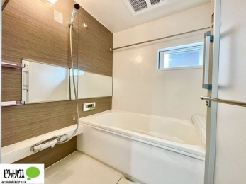 �����@�{�H��ʐ^�F1���̔�����������x���̓��͂��q�l�Ƃ̃R�~���j�P�[�V�����̏�Ƃ���