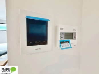 ���̑��@������Ԃ����S��TV���j�^�[�t���C���^�[�z��