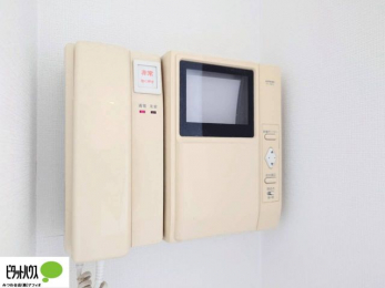 ���ӊ��@������Ԃ����S��TV���j�^�[�t���C���^�[�z��