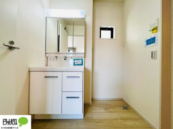 ���ʑ�E���ʏ��@�{�H��ʐ^�F�g���₷���V���v���Ȑ��ʉ��ϑ�B�����̎x�x�͂�������n�܂�܂��B