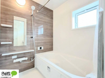 �����@�����̔�������Ă����o�X���[���͍L�X�������B�x���͂��q�l�ƈꏏ�ɗV�тȂ������܂��ˁB